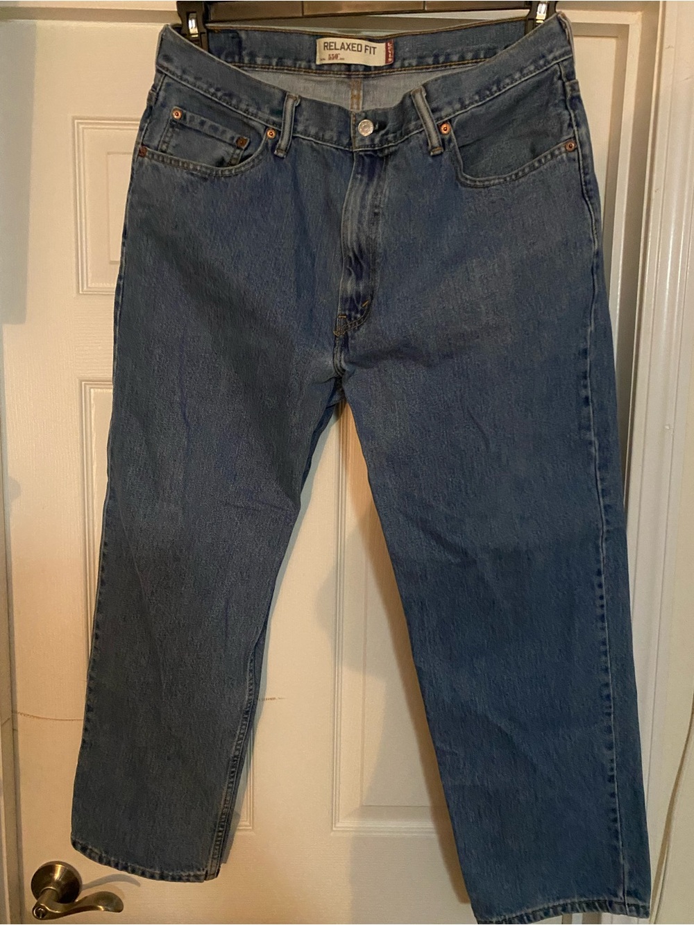 Levi's Relaxed Fit Men's Dark Blue Denim Jeans. 550.  36/29